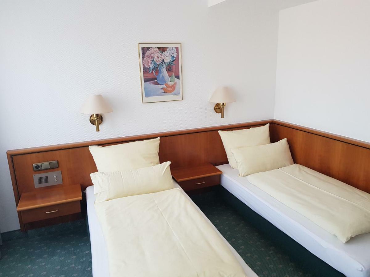 Hotel Gallmersgarten ภายนอก รูปภาพ