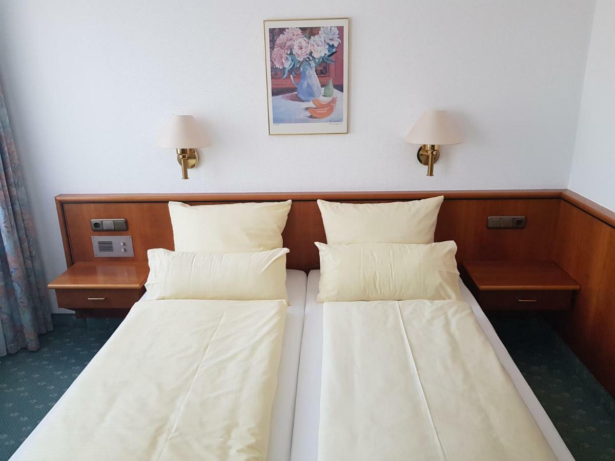 Hotel Gallmersgarten ภายนอก รูปภาพ