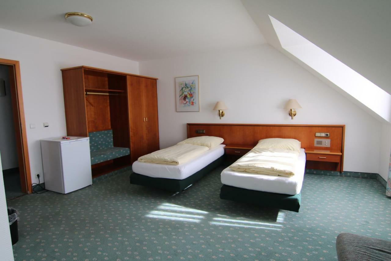 Hotel Gallmersgarten ภายนอก รูปภาพ